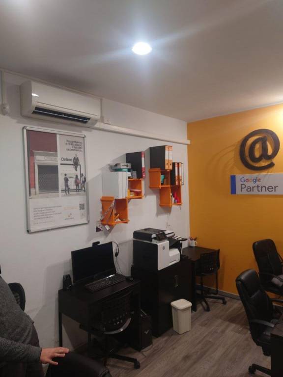 negozio in affitto a Pescara in zona Centro Città