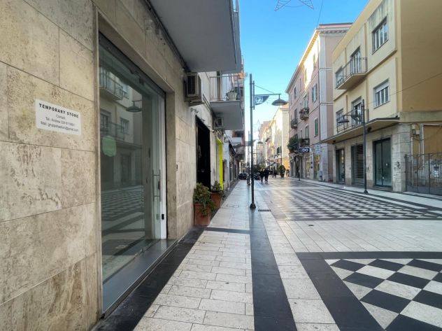 negozio in affitto a Pescara in zona Porta Nuova