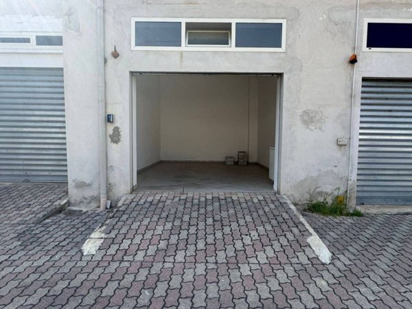 locale commerciale in affitto a Pescara in zona Stadio