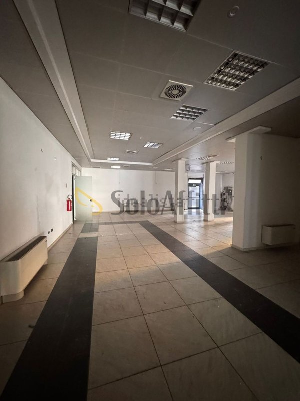 locale commerciale in affitto a Pescara in zona Centro Città