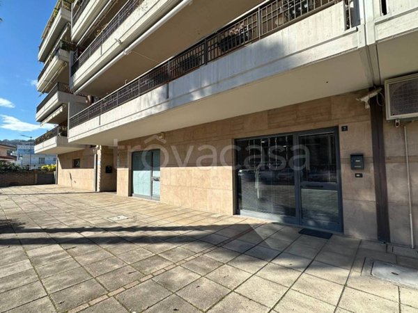 negozio in affitto a Pescara in zona Santa Filomena