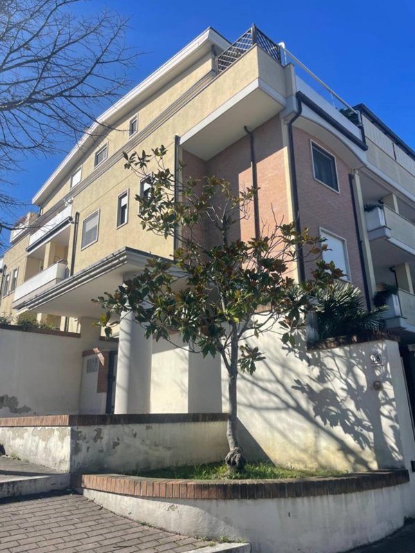 appartamento in affitto a Pescara in zona Pineta