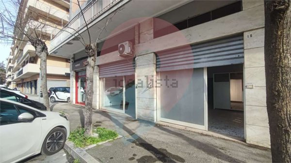 locale commerciale in affitto a Pescara