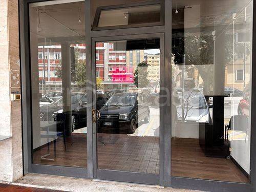 negozio in affitto a Pescara in zona Ospedale