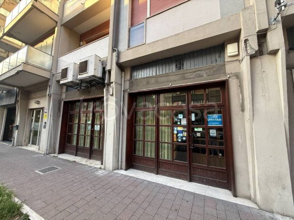 negozio in affitto a Pescara in zona Duca degli Abruzzi