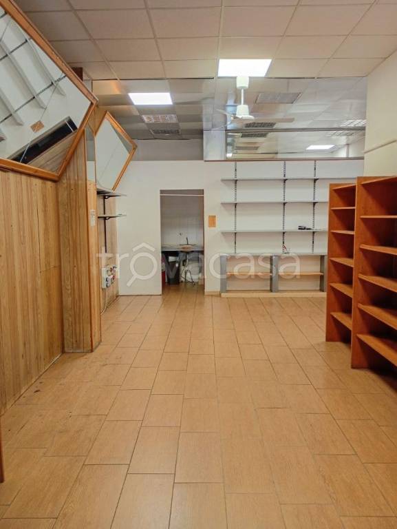 negozio in affitto a Pescara