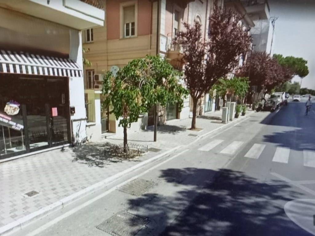 negozio in affitto a Pescara