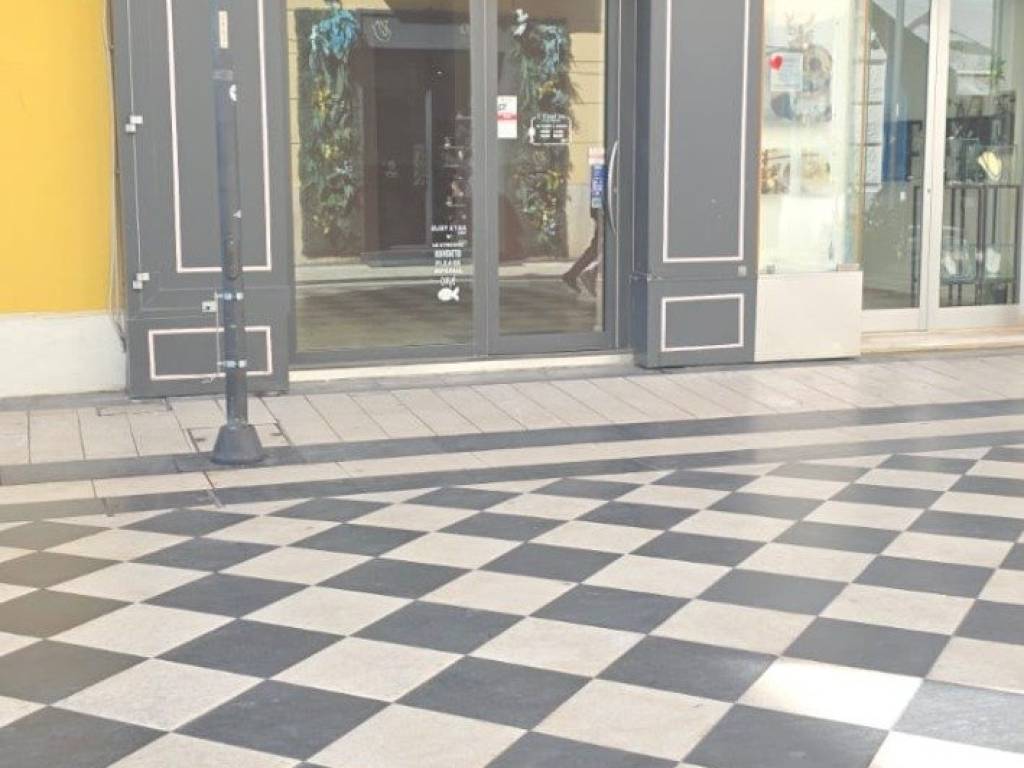 negozio in affitto a Pescara