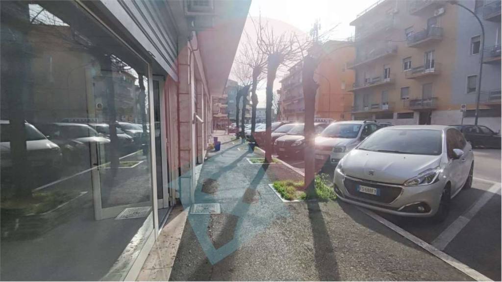 negozio in affitto a Pescara in zona Ospedale
