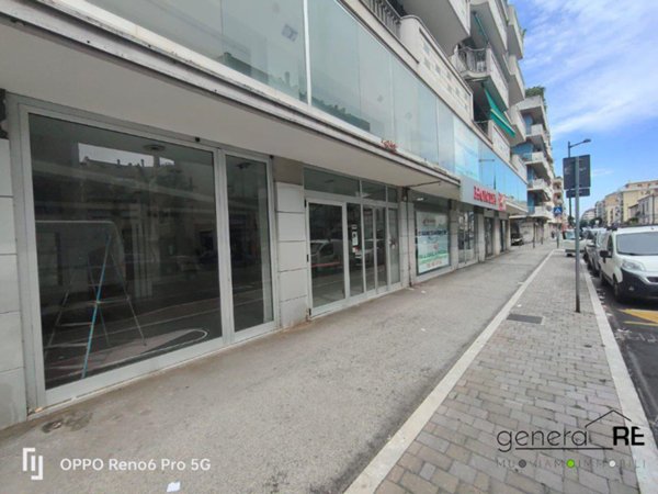 locale commerciale in affitto a Pescara in zona Castellammare