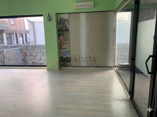 locale commerciale in affitto a Pescara