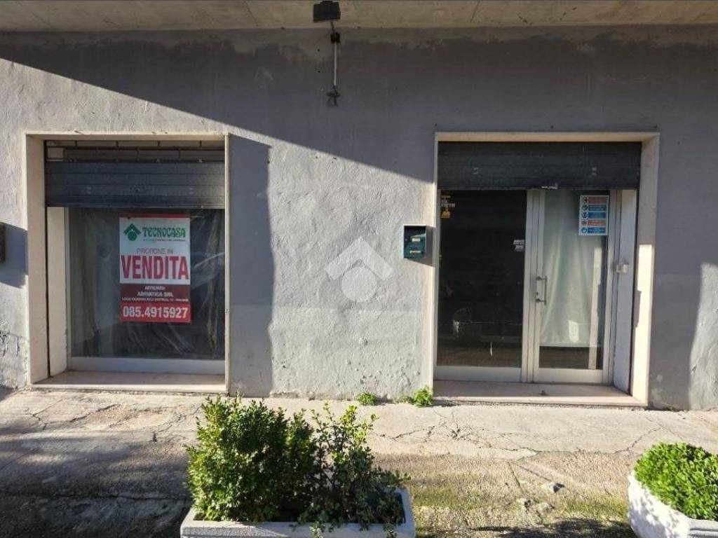 negozio in affitto a Pescara in zona Porta Nuova