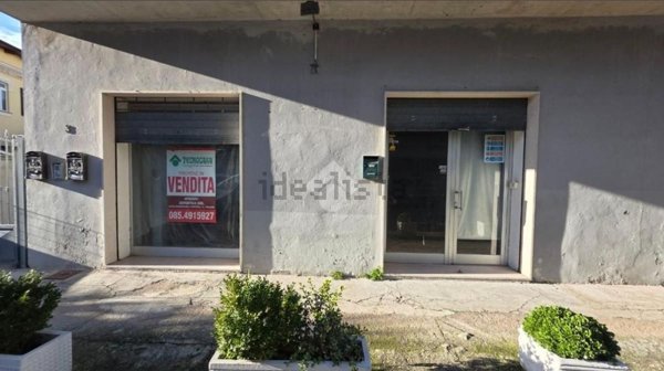 negozio in affitto a Pescara in zona Stadio