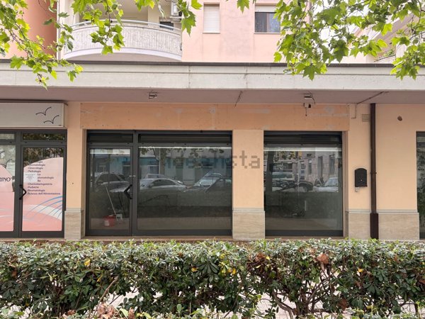 locale commerciale in affitto a Pescara