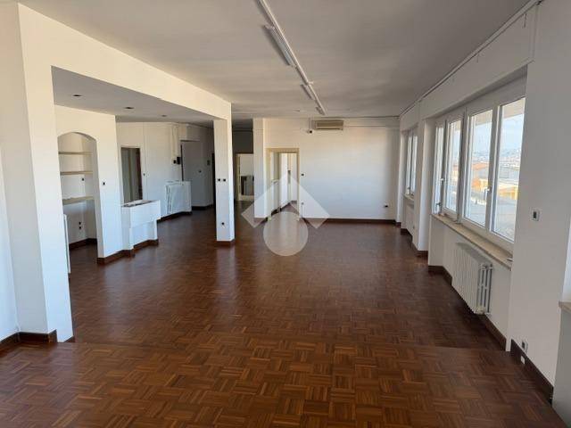 appartamento in affitto a Pescara in zona Centro Città