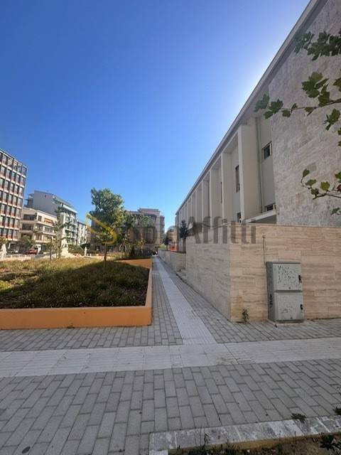 negozio in affitto a Pescara in zona Porta Nuova