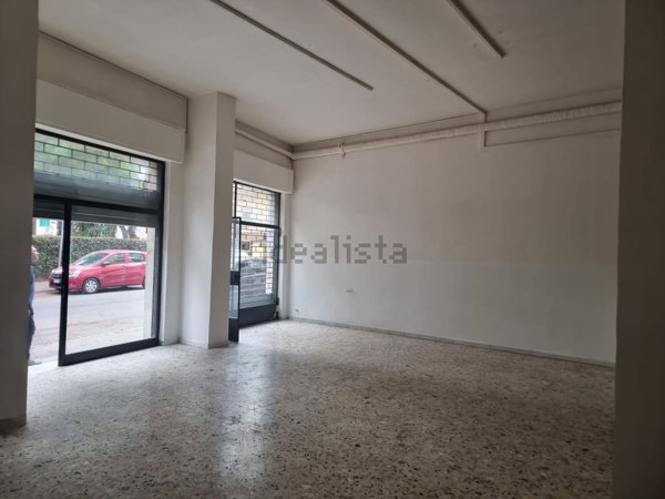 locale commerciale in affitto a Pescara