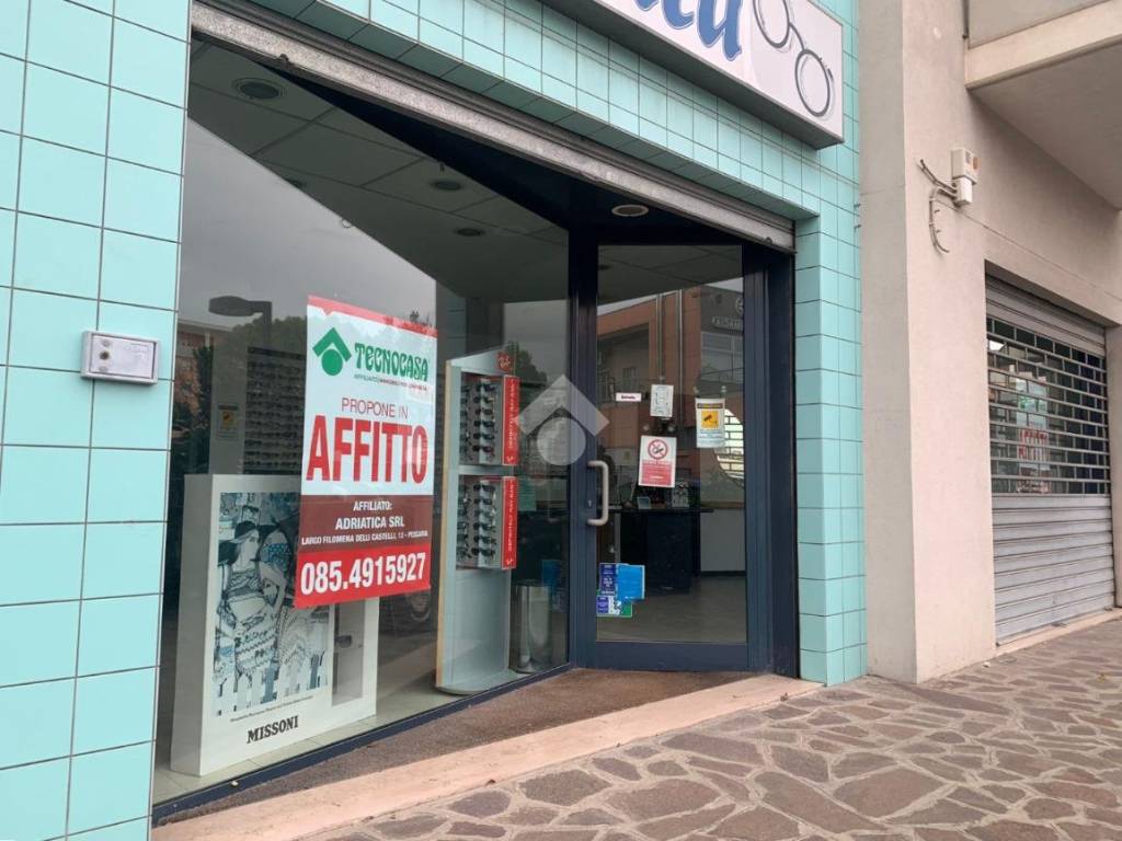 negozio in affitto a Pescara in zona Colle di Mezzo