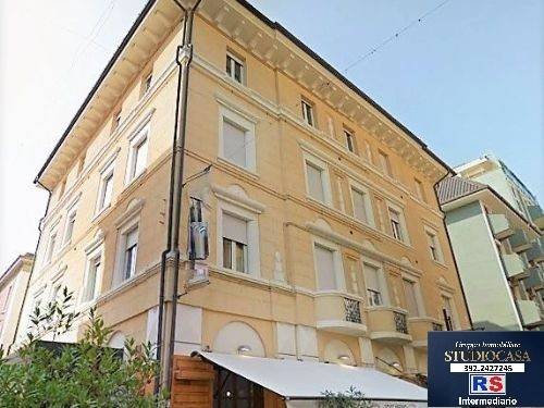 appartamento in affitto a Pescara in zona Centro Città