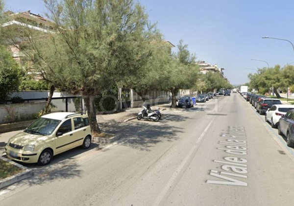 box auto in affitto a Pescara