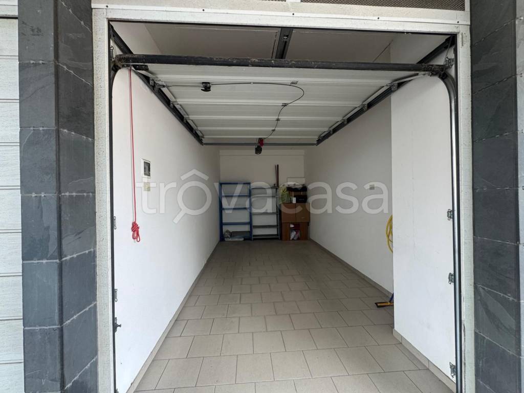 box auto in affitto a Pescara in zona Duca degli Abruzzi