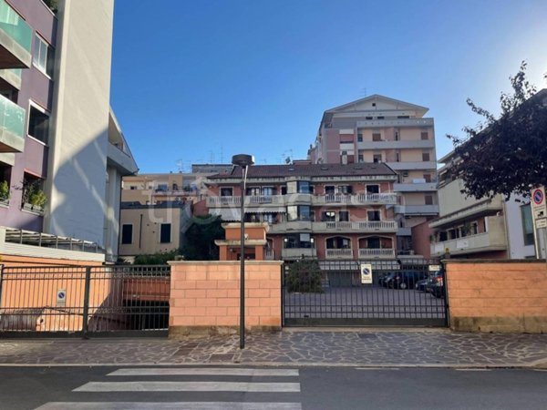 box auto in affitto a Pescara in zona Centro Città