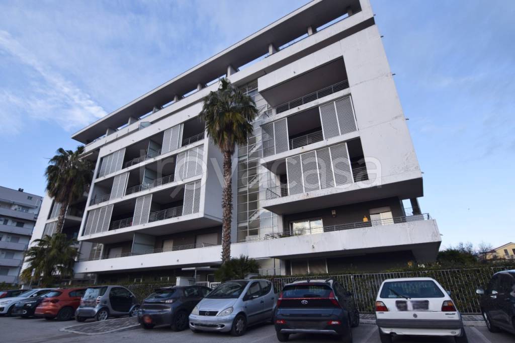 appartamento in affitto a Pescara in zona Porta Nuova
