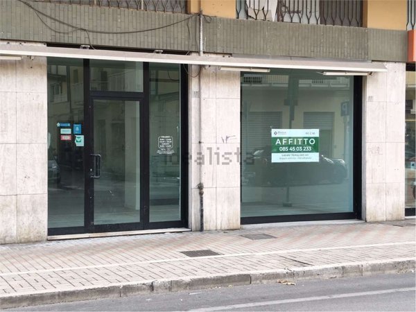 locale commerciale in affitto a Pescara