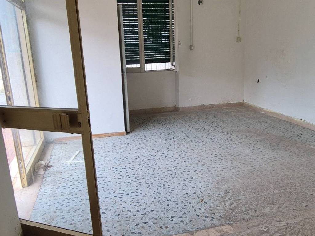 locale commerciale in affitto a Pescara