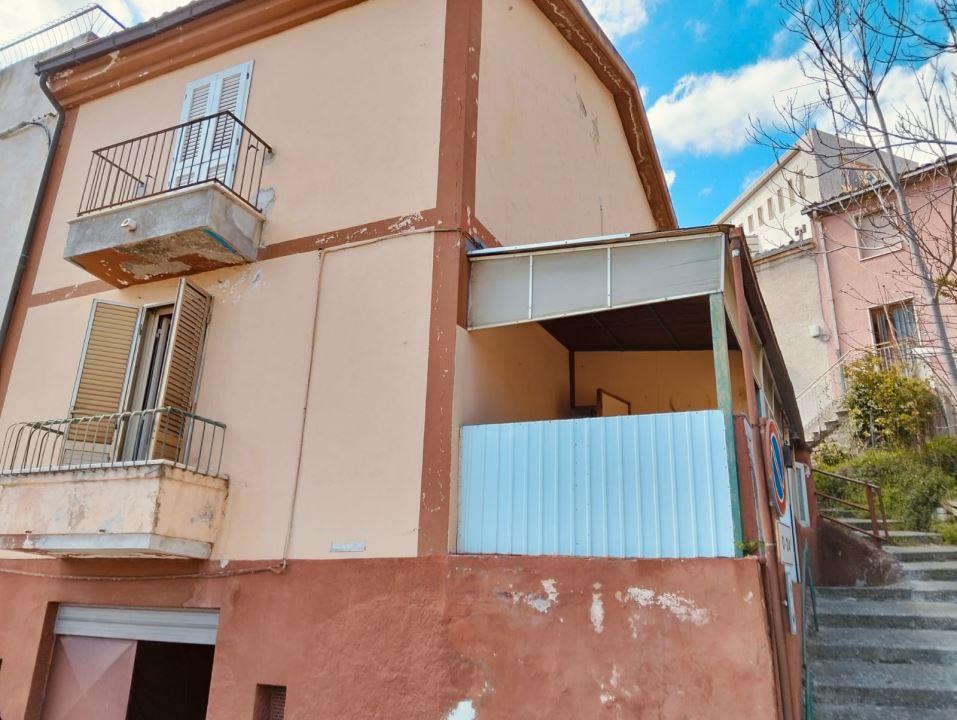 appartamento in affitto a Pescosansonesco