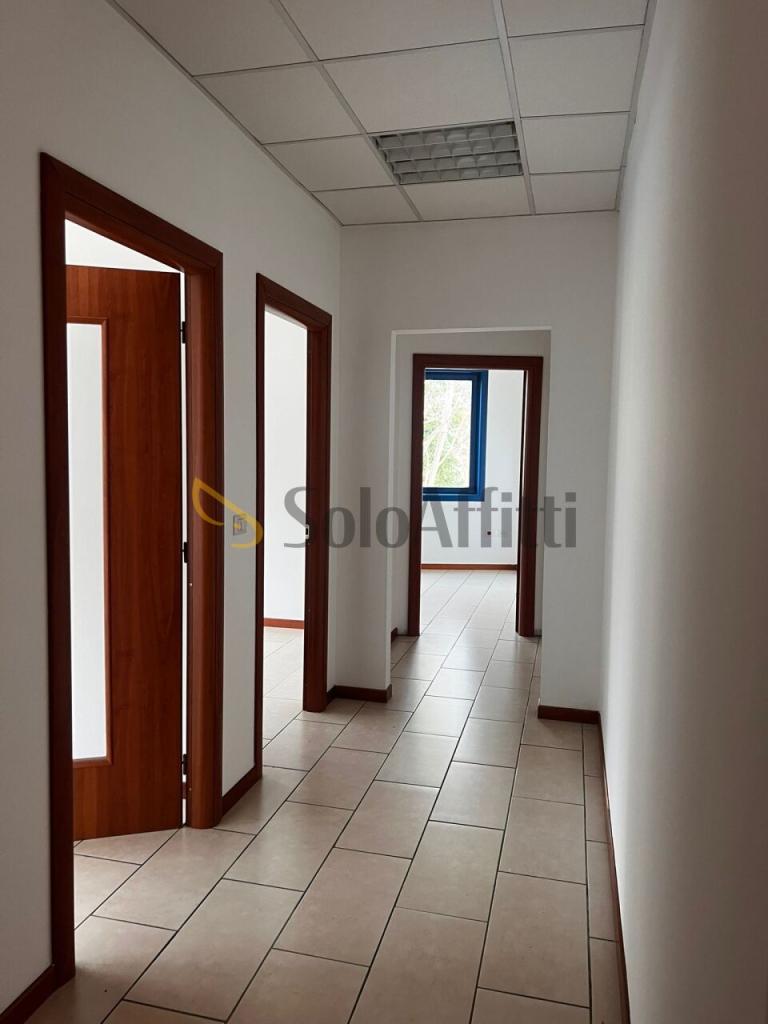 ufficio in affitto a Spoltore in zona Santa Teresa