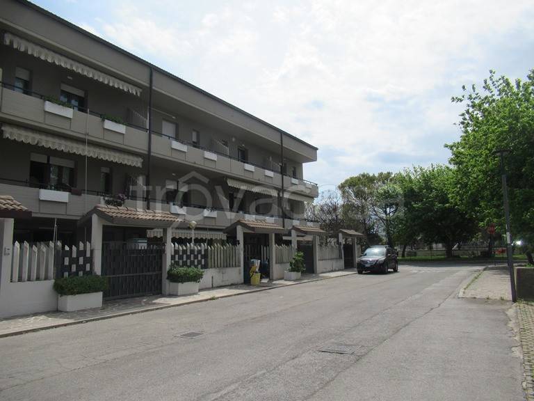 casa indipendente in affitto a Spoltore in zona Villa Raspa