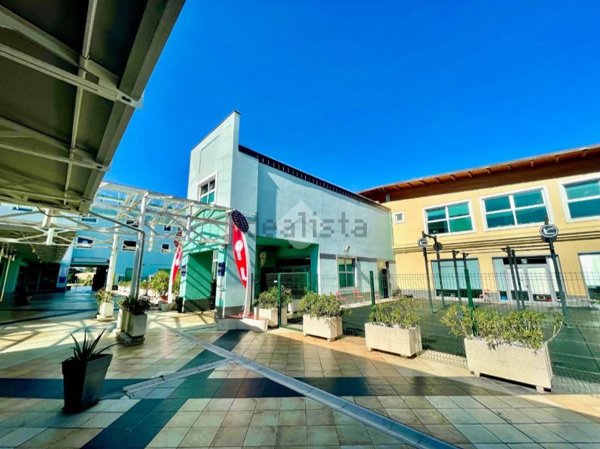 ufficio in affitto a Spoltore