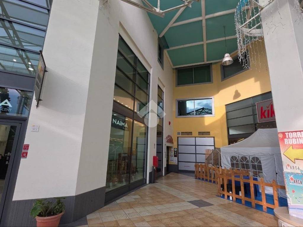 ufficio in affitto a Spoltore in zona Villa Raspa