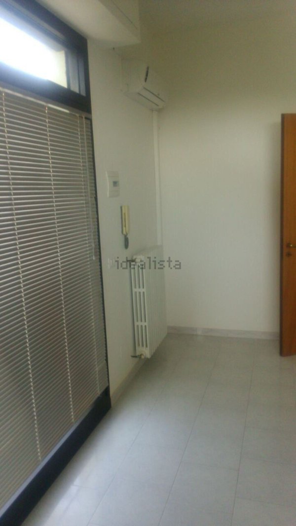 locale commerciale in affitto a Spoltore