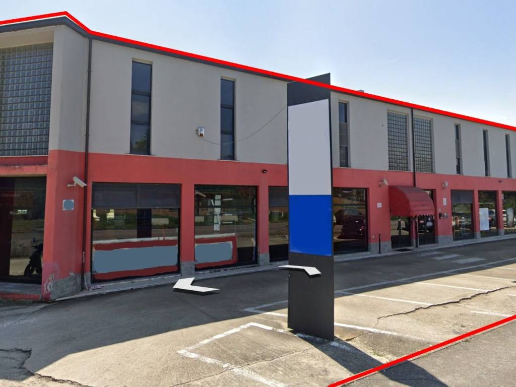 locale commerciale in affitto a Spoltore