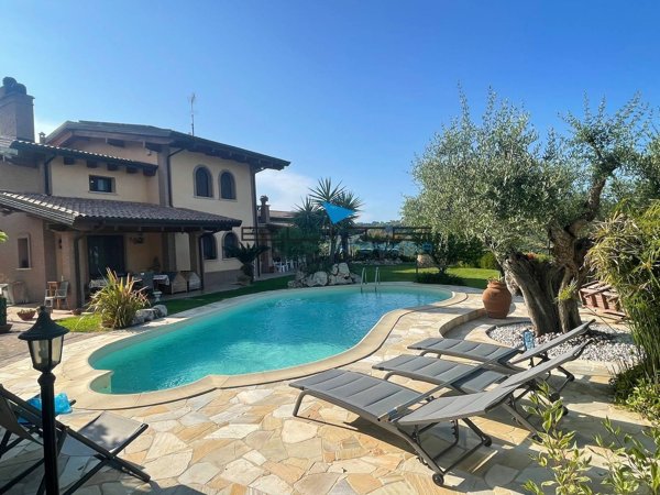 casa indipendente in affitto a Spoltore