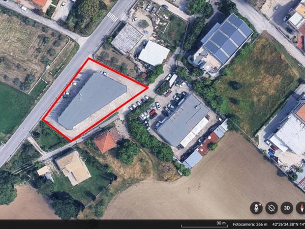 locale commerciale in affitto a Spoltore