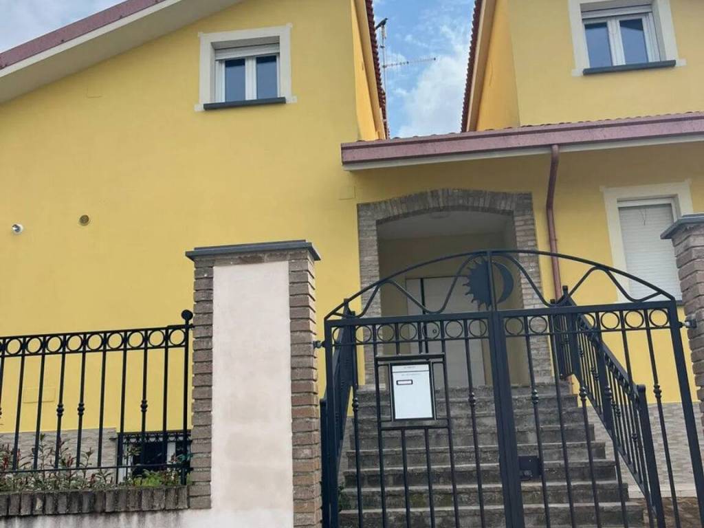 appartamento in affitto ad Arielli