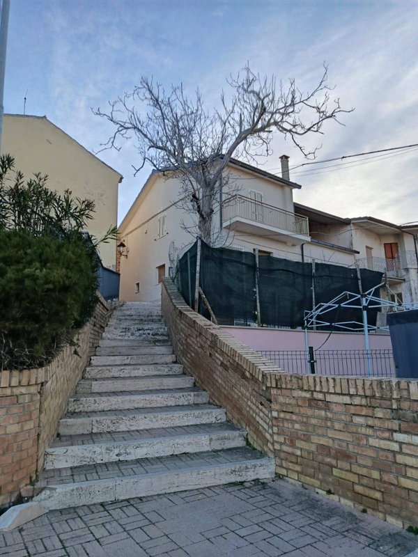 appartamento in affitto a Casalincontrada