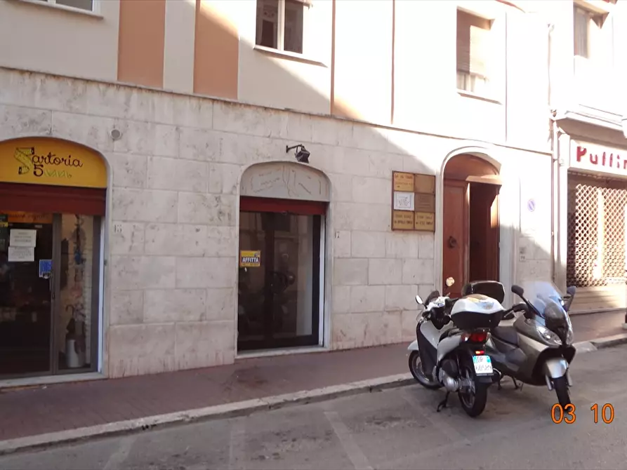 locale commerciale in affitto a Chieti