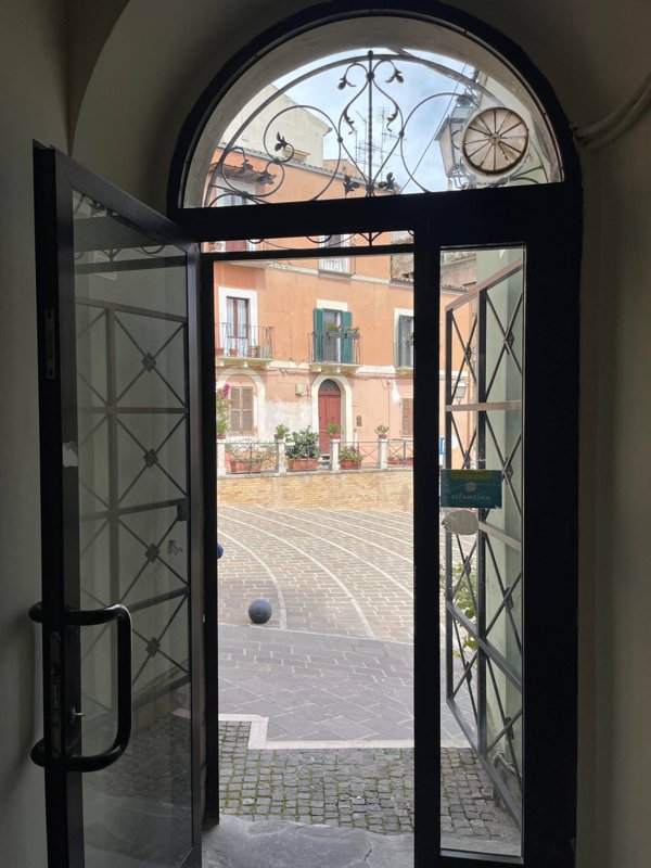 negozio in affitto a Chieti in zona Centro Città