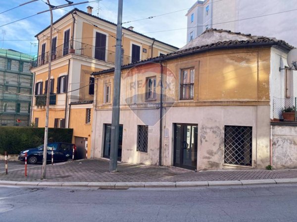 trivano in affitto a Chieti in zona Madonna degli Angeli