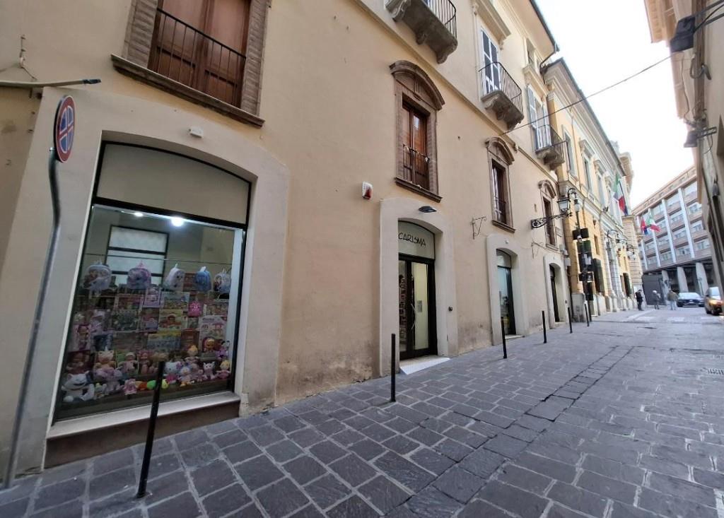 locale commerciale in affitto a Chieti in zona Chieti Scalo