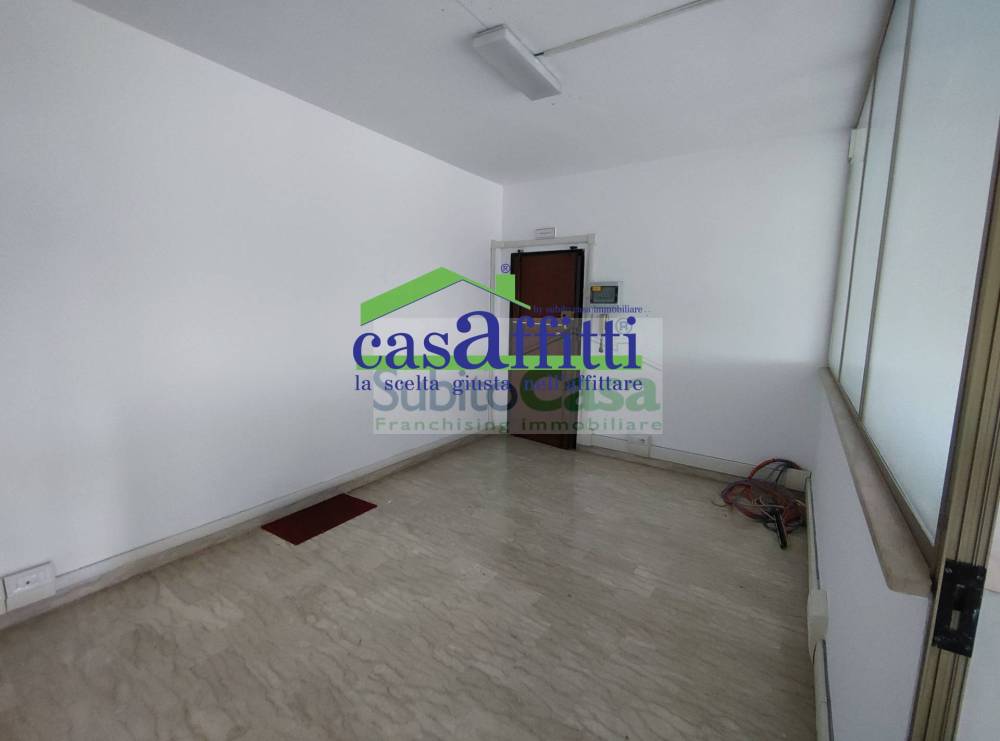 ufficio in affitto a Chieti in zona Chieti Scalo
