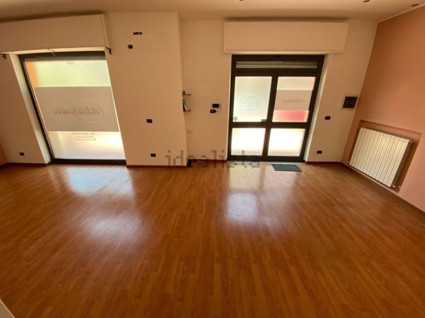 locale commerciale in affitto a Chieti