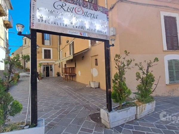negozio in affitto a Chieti in zona Centro Città