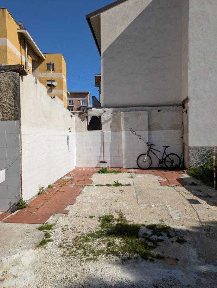 negozio in affitto a Chieti in zona Chieti Scalo