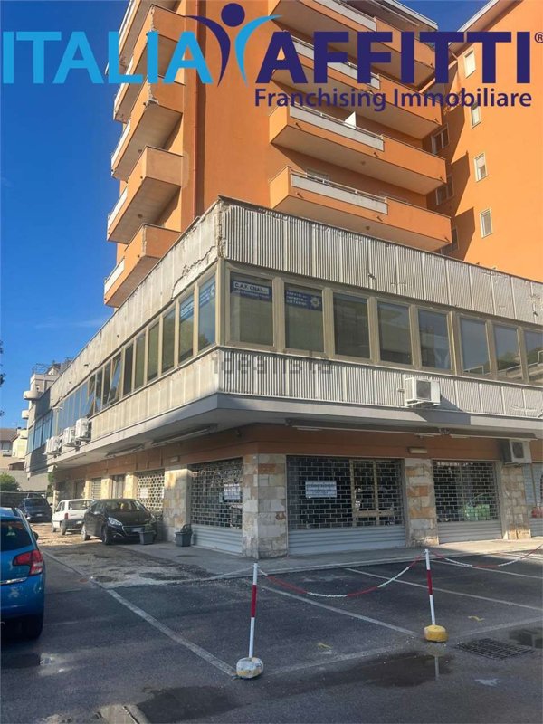 locale commerciale in affitto a Chieti in zona Chieti Scalo