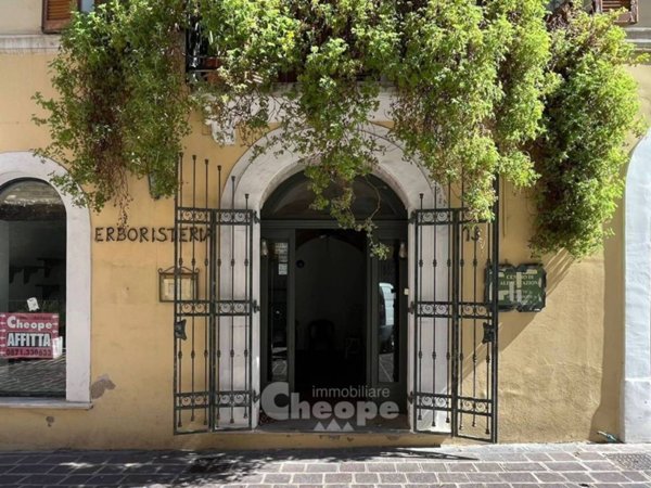 negozio in affitto a Chieti in zona Centro Città